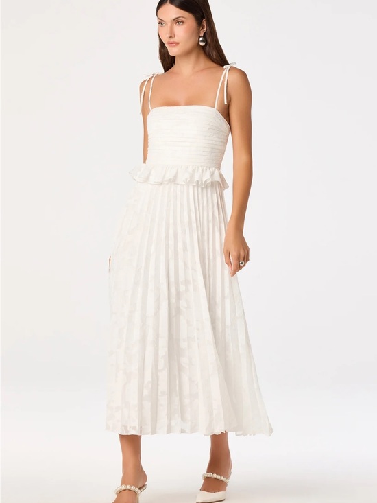 Astr Dresses & Skirts - ASTR NEW Emerys Pleated Midi Dress White with Ruffled Waist
